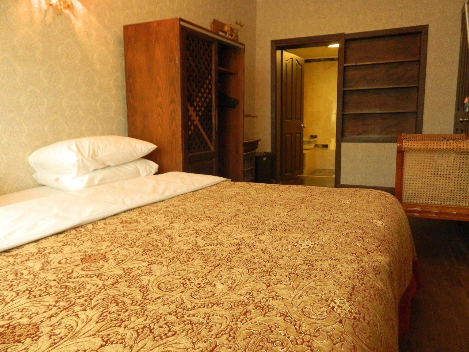 Apricot Hotel Istanbul Exterior photo