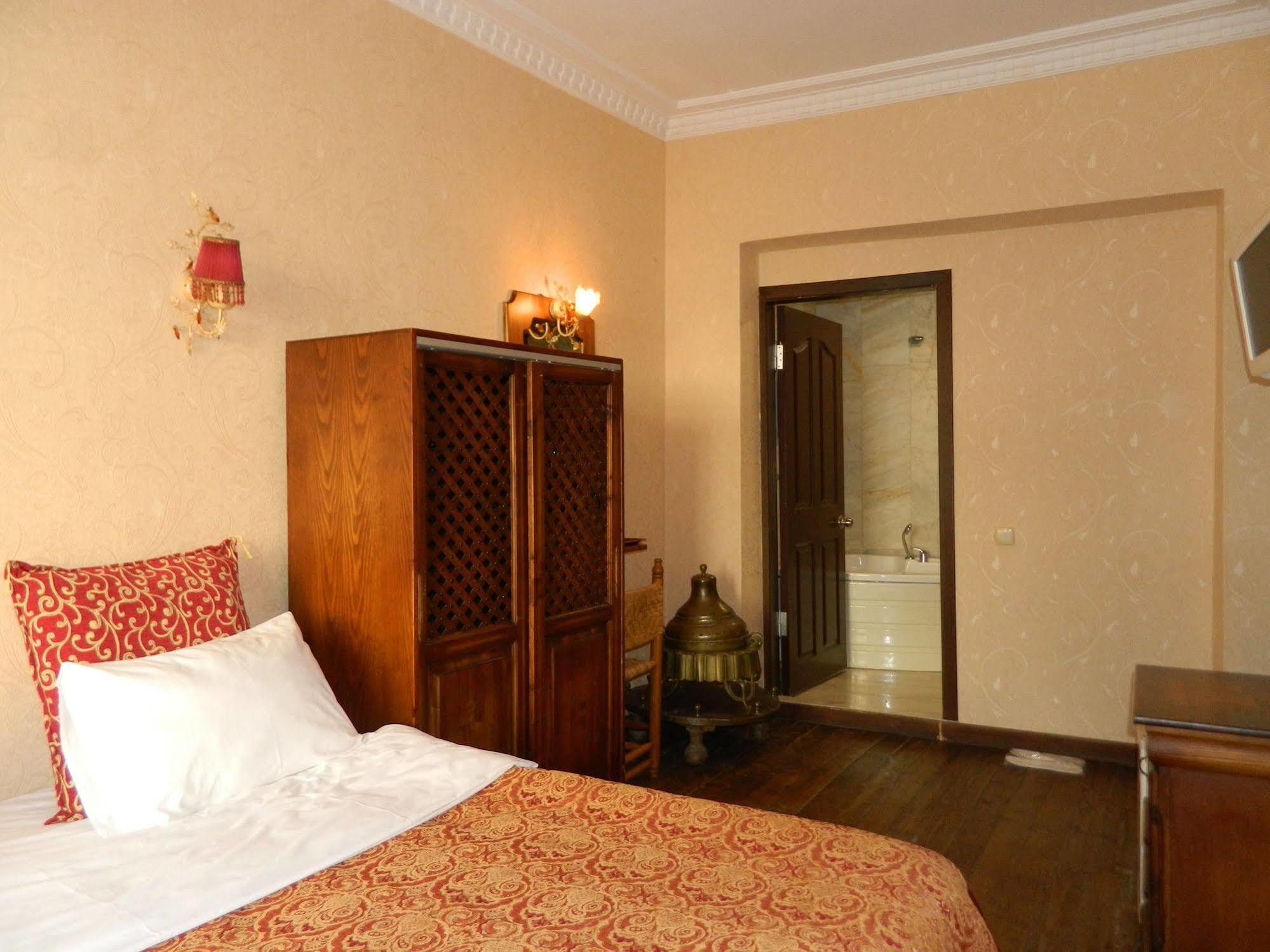 Apricot Hotel Istanbul Exterior photo